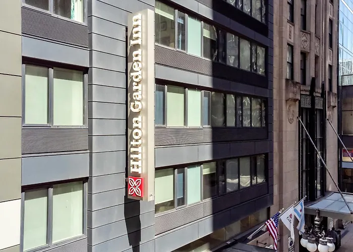 Hilton Garden Inn Chicago Downtown Riverwalk
